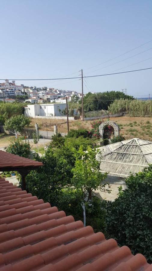 Esperides Apartment Batsi  Exterior photo